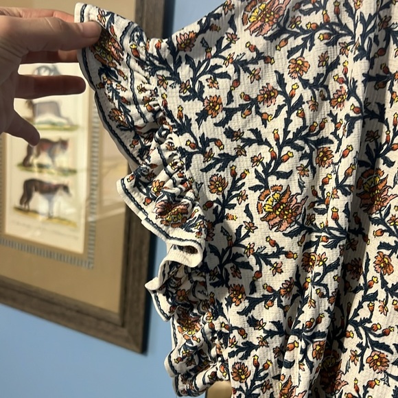 Floral Ruffle Sleeve Top - Picture 3 of 5